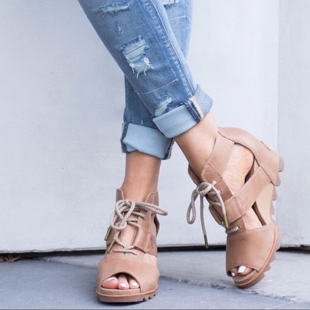 Sorel Women's Joanie Lace Taupe Leather Wedge Sandal Size 8.5 Rare Sold Out